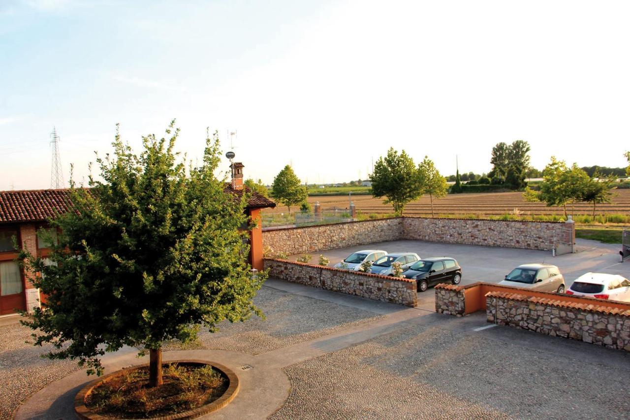 Bed and Breakfast Cascina Volta à Brescia Extérieur photo