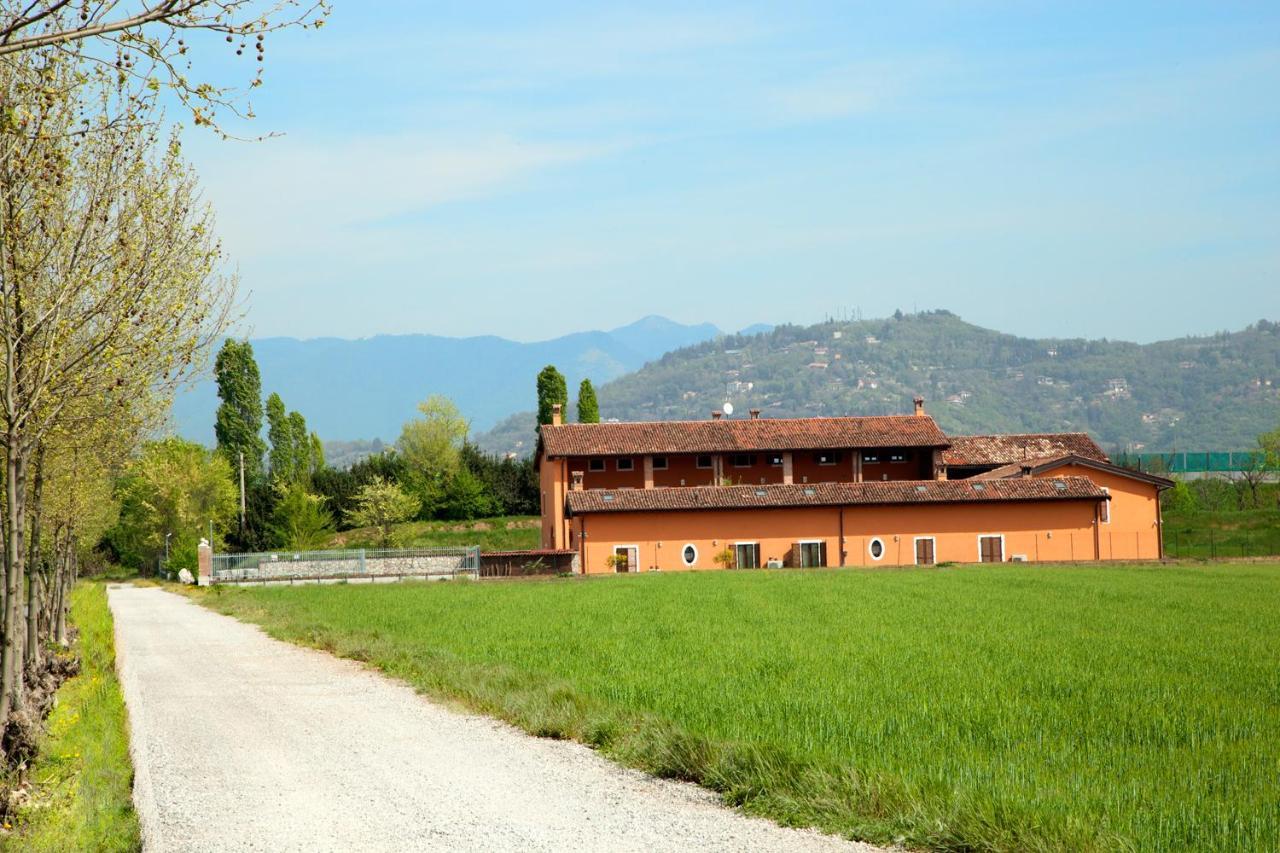 Bed and Breakfast Cascina Volta à Brescia Extérieur photo